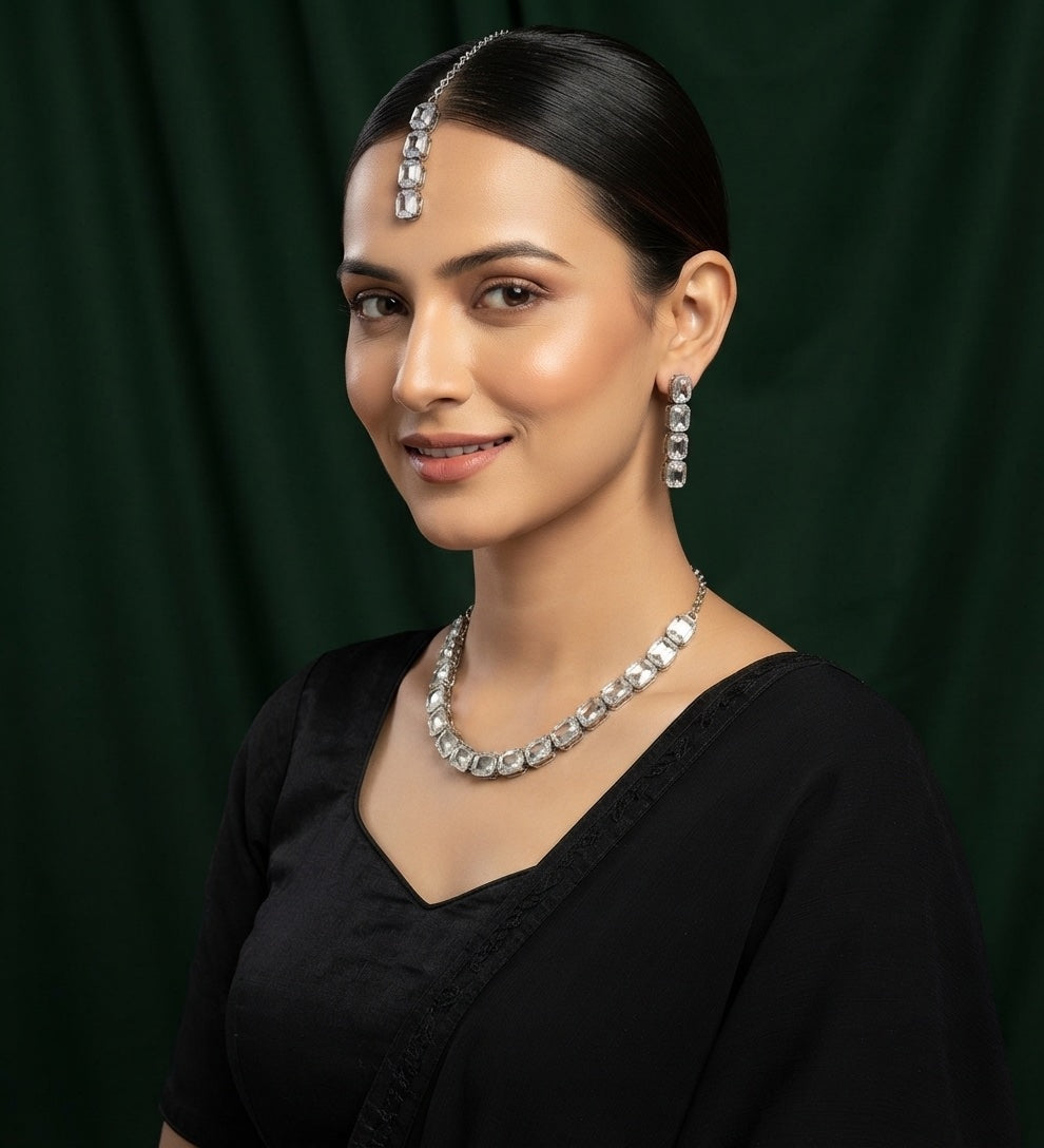 Silver Plated Kundan Necklace With Earings & Mang Tika Set