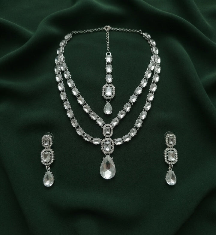 Women Emerald Kundan Necklace With Earings &amp; Mang Tika