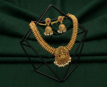 Women Gold Plated Traditional Tample Jewellery Set