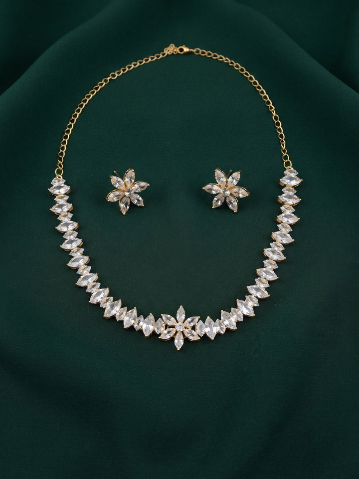 Women Gold Plated Kundan Beaded Jewellery Set