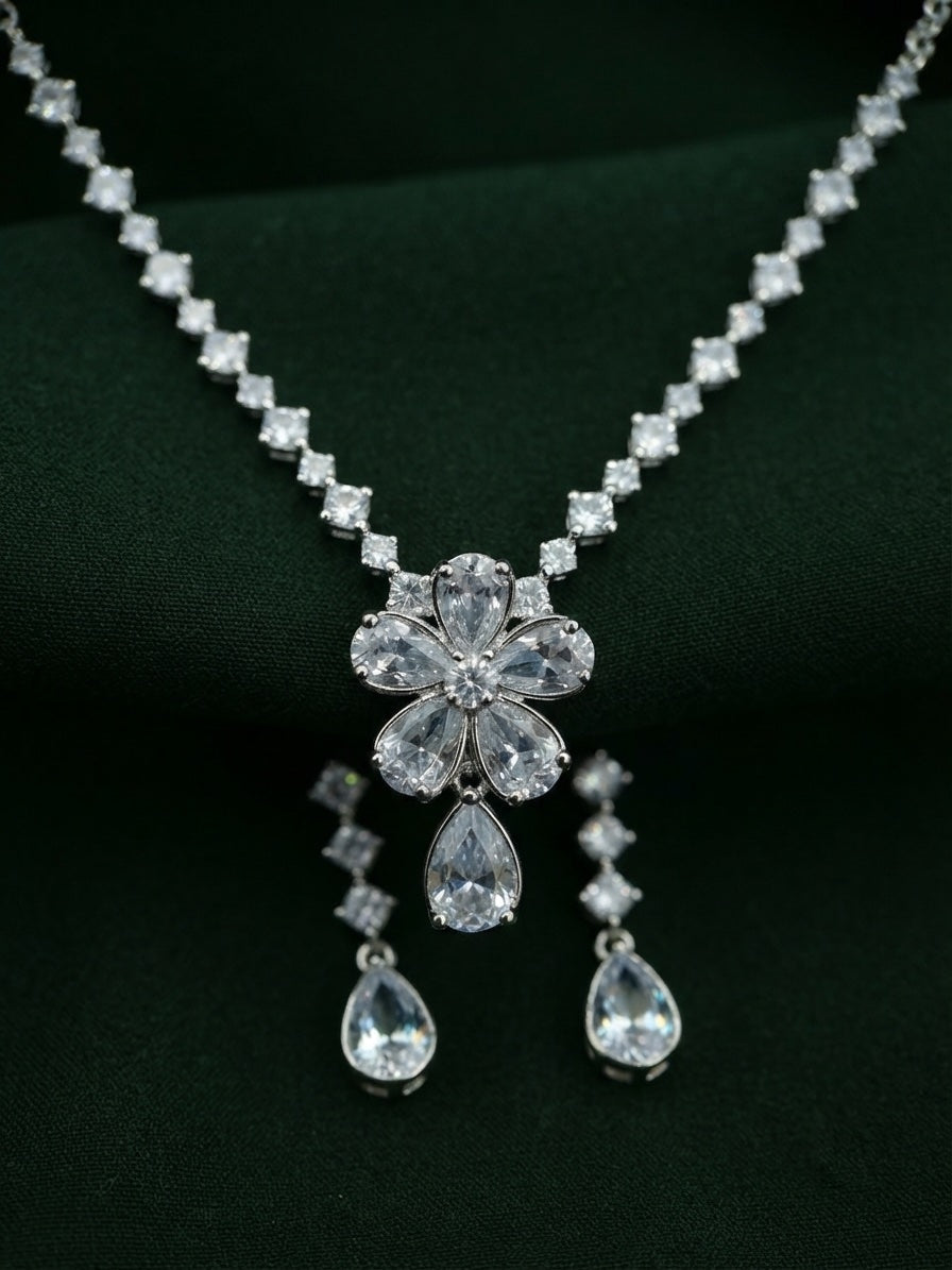 Women Silver Plated Diamond Jewellery Set