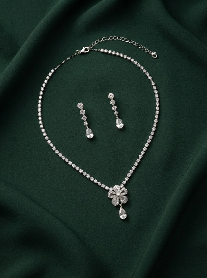 Women Silver Plated Trendy Kundan Jewellery Set