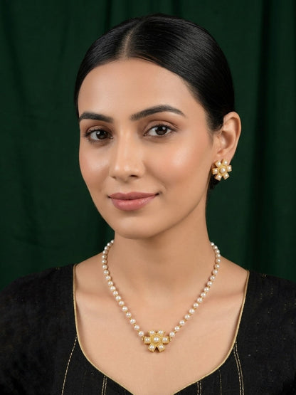 Women Gold Plated Minimal Pearls Jewellery Set
