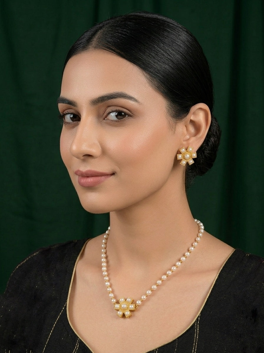 Women Gold Plated Minimal Pearls Jewellery Set