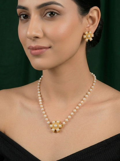 Women Gold Plated Minimal Pearls Jewellery Set