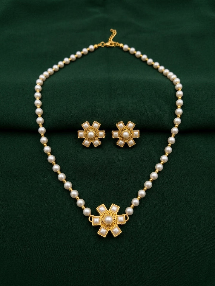 Women Gold Plated Minimal Pearls Jewellery Set
