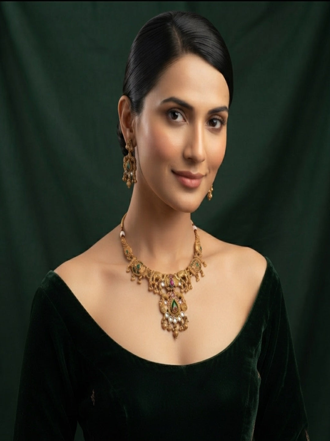 Women Gold Plated Traditional Jewellery Set