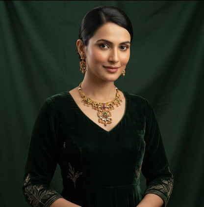 Women Gold Plated Traditional Jewellery Set