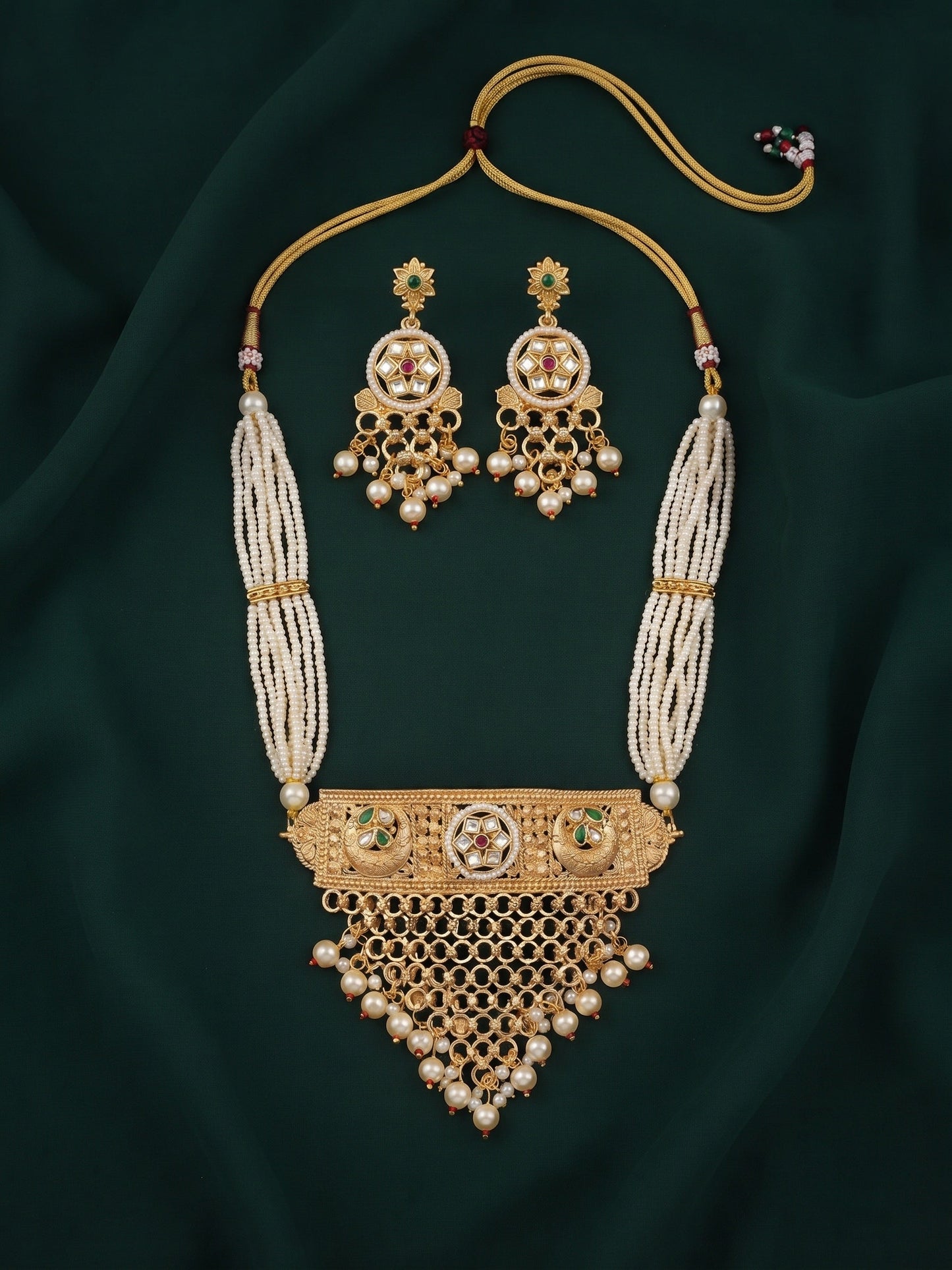Women Gold Plated Rajawadi Jadau Jewellery Set