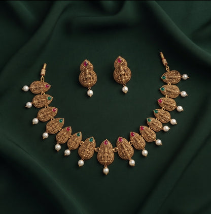 Women Gold Plated Traditional Jewellery Set