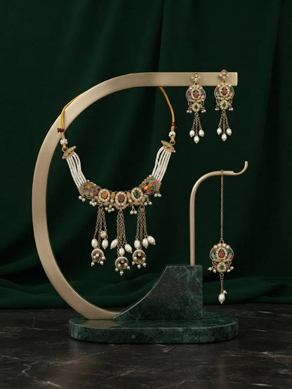 Gold Plated Kundan Beaded Choker Jewellery Set With Mang Tikka
