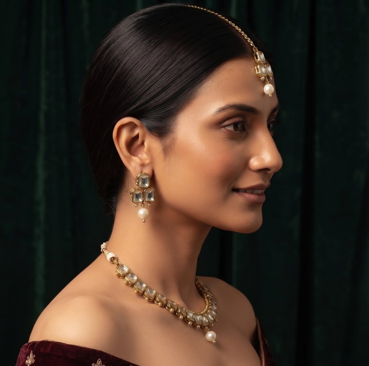 Women Gold Plated Kundan Beaded Jewellery Set With Mang Tikka