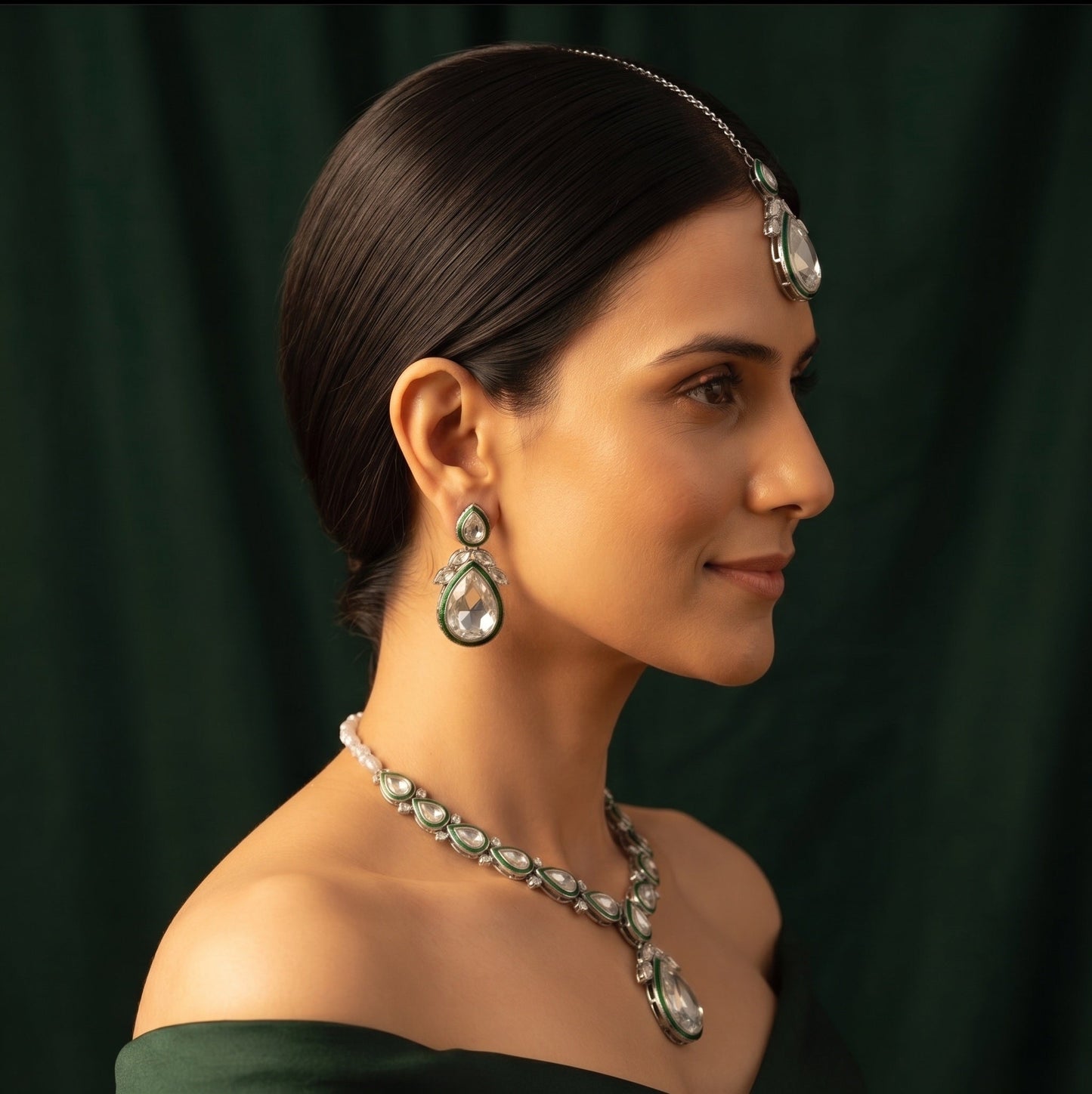Women Silver Plated Trendy Kundan Jewellery Set With Mang Tikka