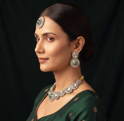 Silver-Toned Kundan-Style Necklace with Matching Earrings & Mang Tikka