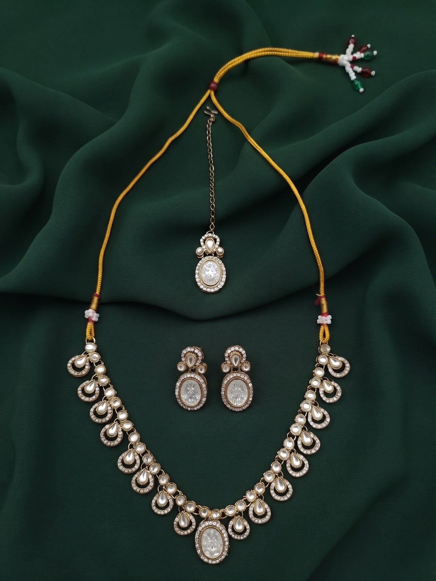 Gold Plated Kundan Beaded Jewellery Set With Mang Tika