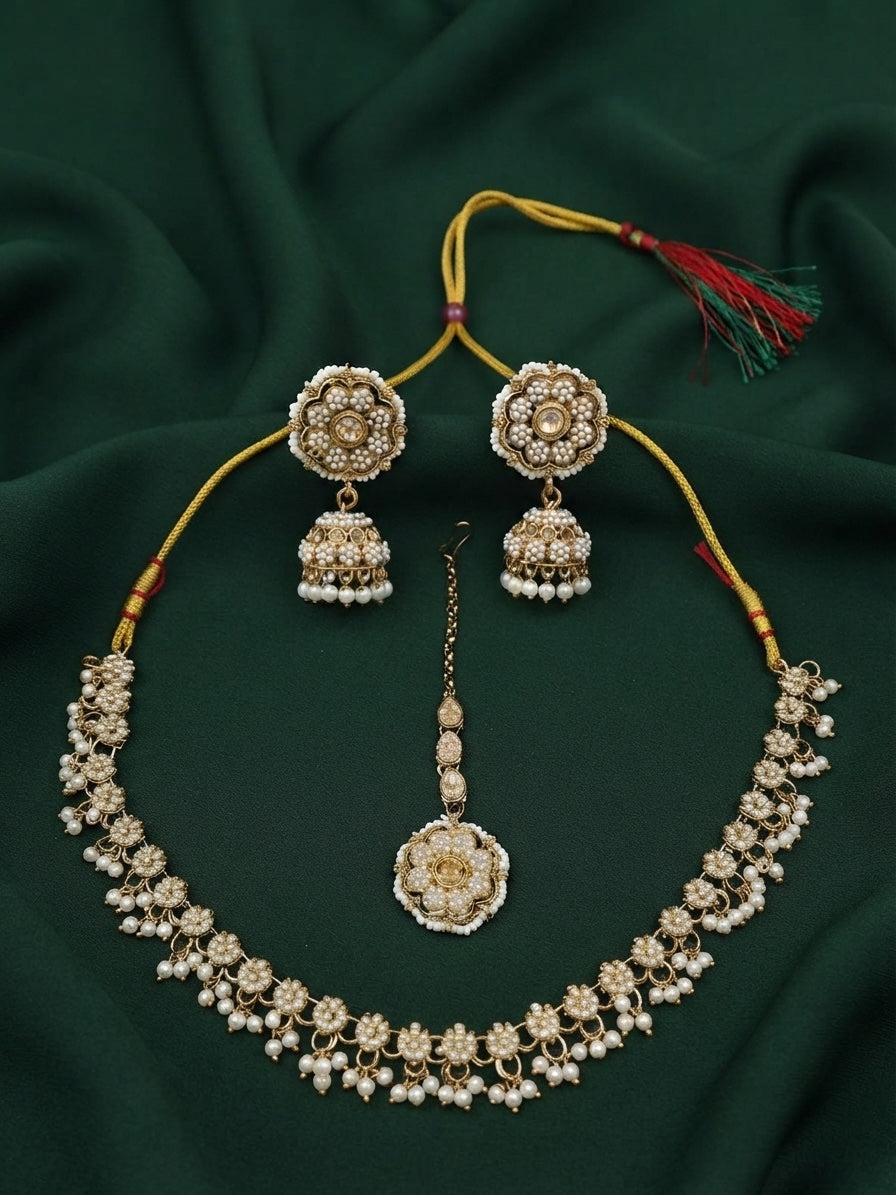 Gold Plated Kundan Beaded Jewellery Set With Mang Tika