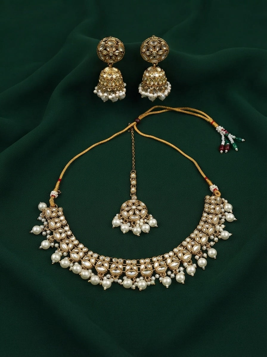 Gold Plated Kundan Beaded Jewellery Set With Mang Tika