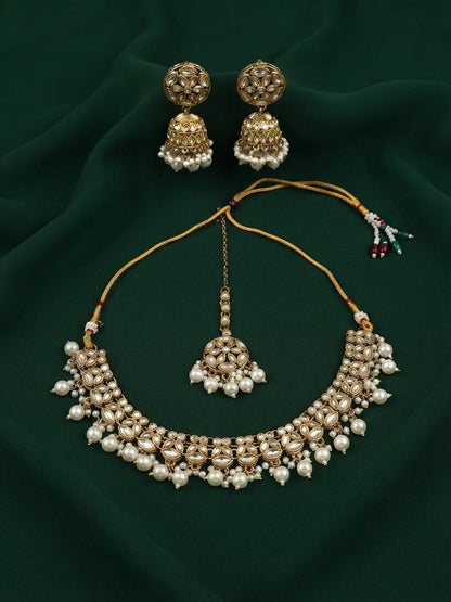 Gold Plated Kundan Beaded Jewellery Set With Mang Tika