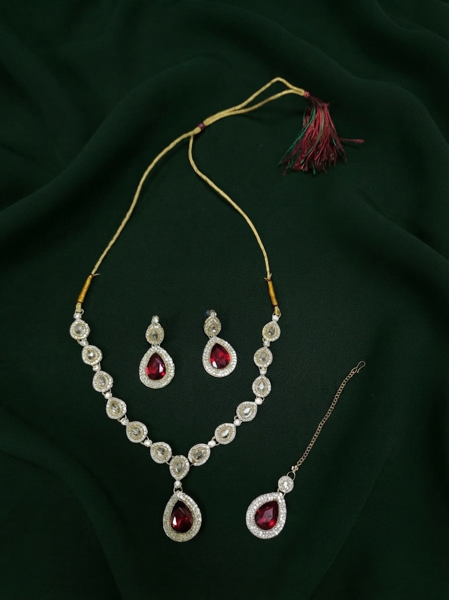 Silver Plated Kundan Beaded Jewellery Set With Mang Tikka
