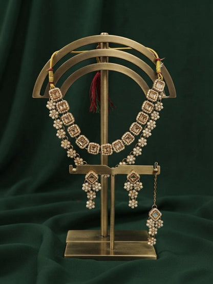Gold Plated Kundan Beaded Jewellery Set With Mang Tikka