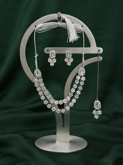 Silver Plated Kundan Beaded Jewellery Set With Mang Tikka