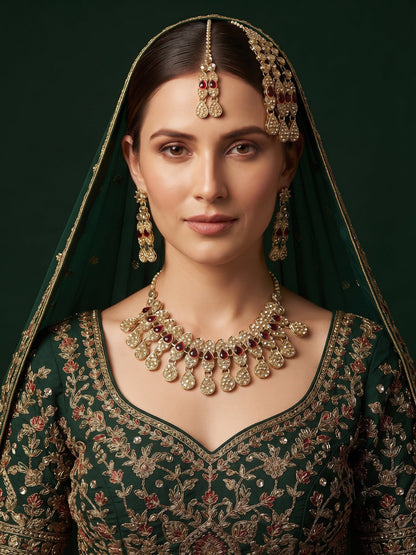 Gold-Toned Diamond Bridal Jewellery Set With Mang Tik & Pasa