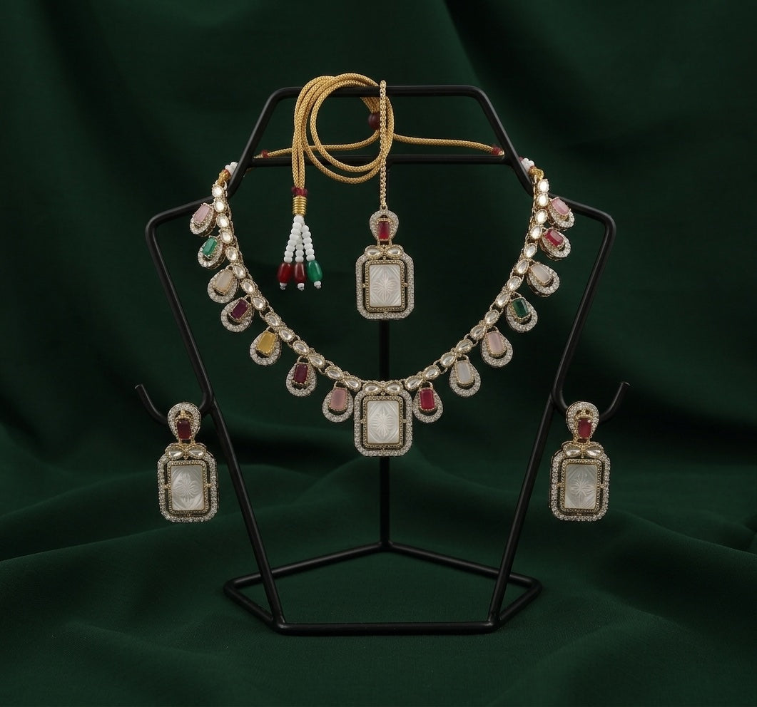 Gold Plated Kundan Beaded Jewellery Set With Mang Tika