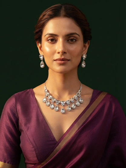 Silver Plated Kundan Beaded Jewellery Set With Mang Tikka