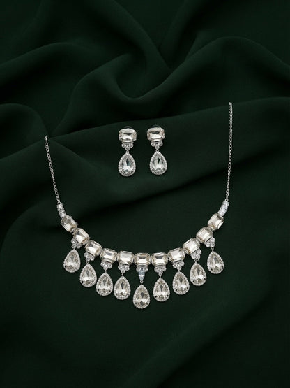 Silver Plated Kundan Beaded Jewellery Set With Mang Tikka