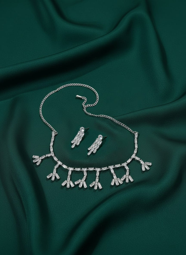 Trendy Diamond Stones Necklace Jewellery Set