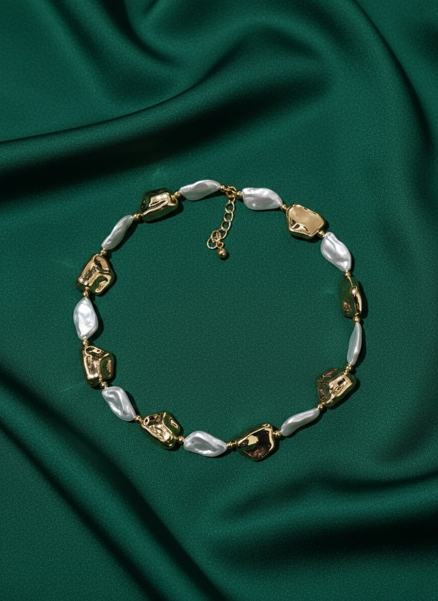 Antique Golden &amp; White Pearls Necklace