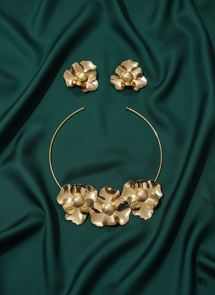 Artificial Beads &amp; Flower Shaped Jewellery Set