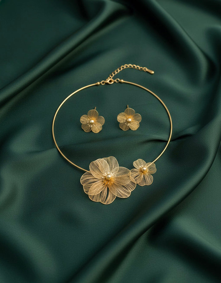 Women Contemporary  Statement  Necklace With Earrings