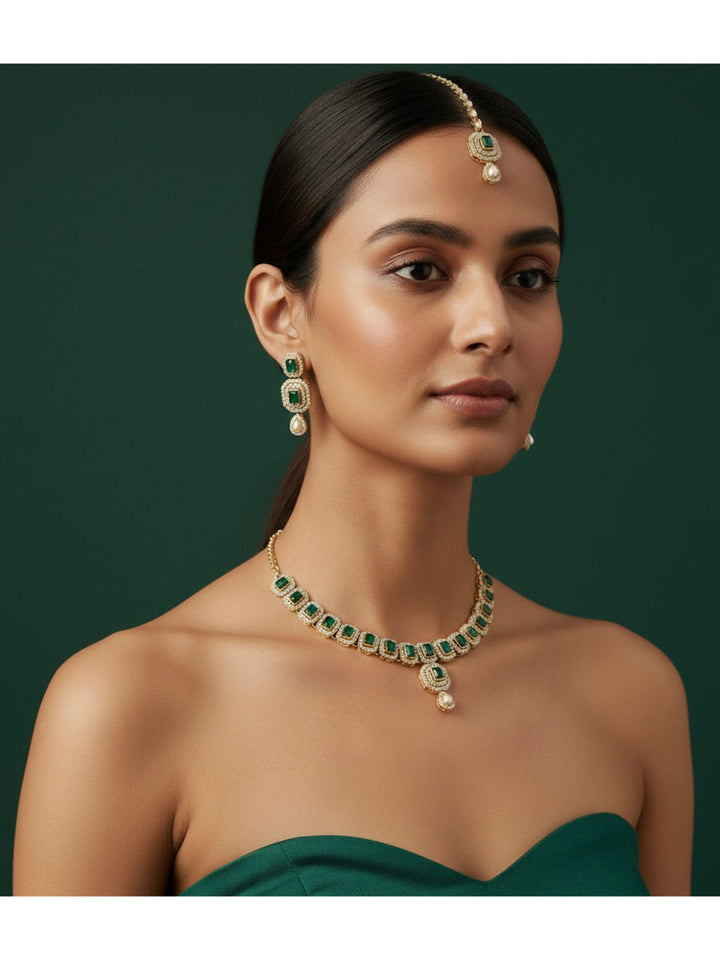 Emerald Kundan Necklace With Earings &amp; Mang Tika
