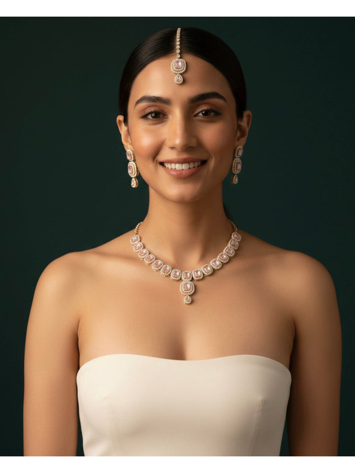 Trendy Kundan Necklace With Earings &amp; Mang Tika