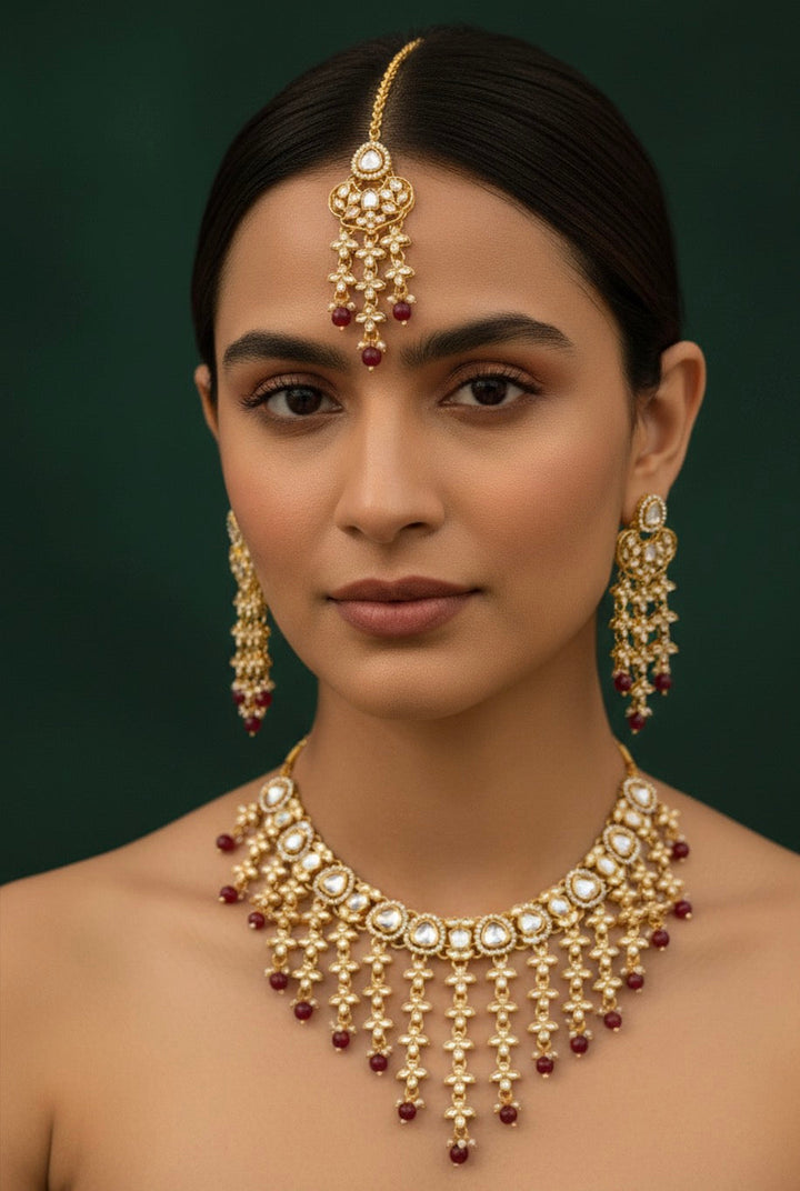 Trendy Kundan Necklace With Earings &amp; Mang Tika