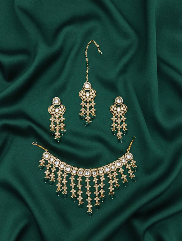 Trendy Kundan Necklace With Earings &amp; Mang Tika