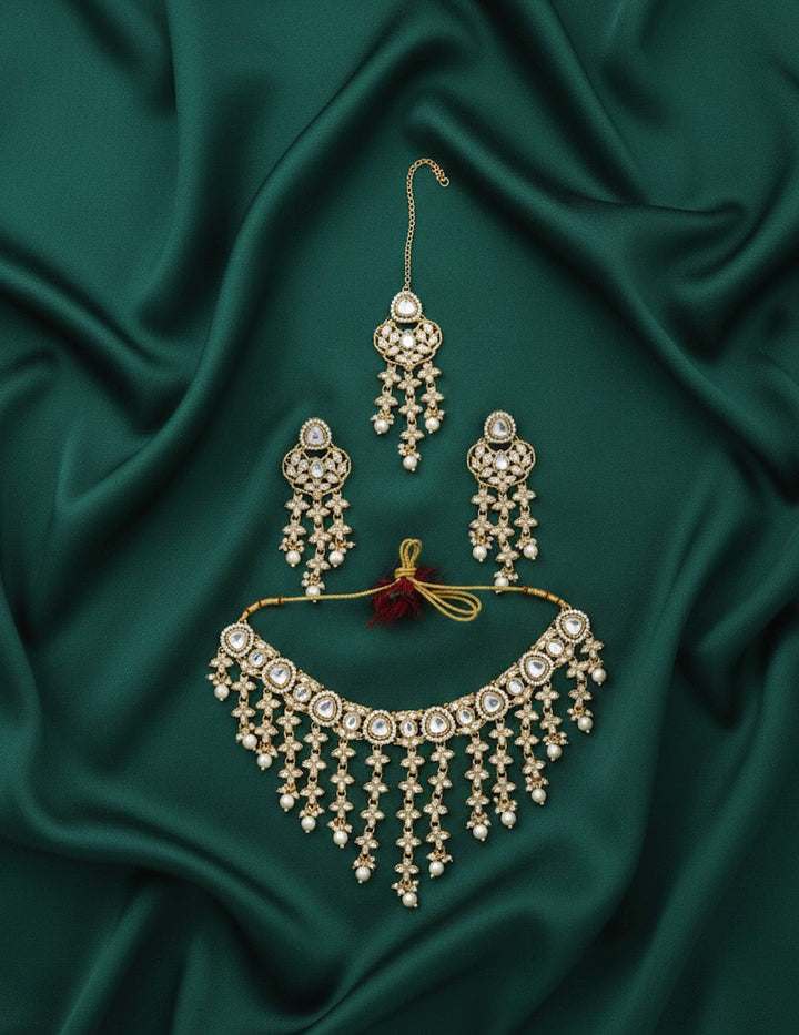 Emerald Kundan Necklace With Earings &amp; Mang Tika