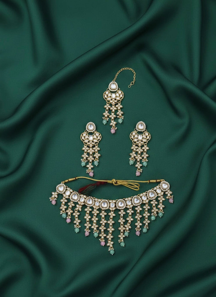 Fancy Emerald Kundan Necklace With Earings &amp; Mang Tika