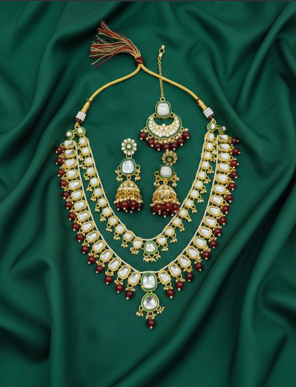 Fancy Emerald Kundan Necklace With Earings &amp; Mang Tika