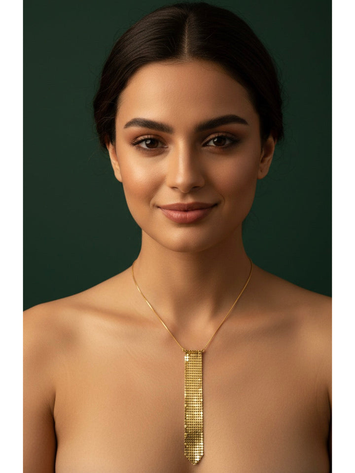 Unique Style Golden Pandent Necklace