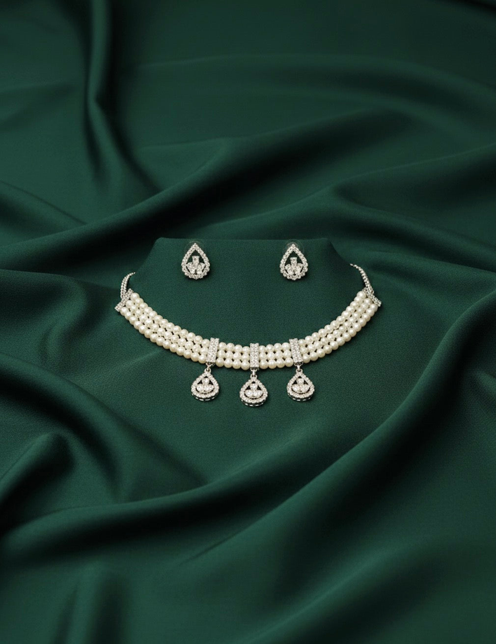 Fancy Pearls &amp; Diamond Choker Necklace With Studs