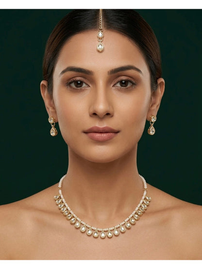 Fancy Pearls & Kundan Choker Necklace With Studs