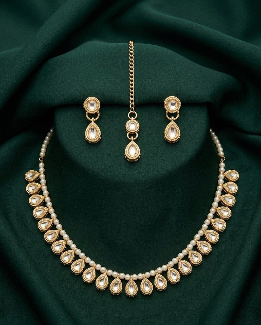 Fancy Pearls &amp; Kundan Choker Necklace With Studs