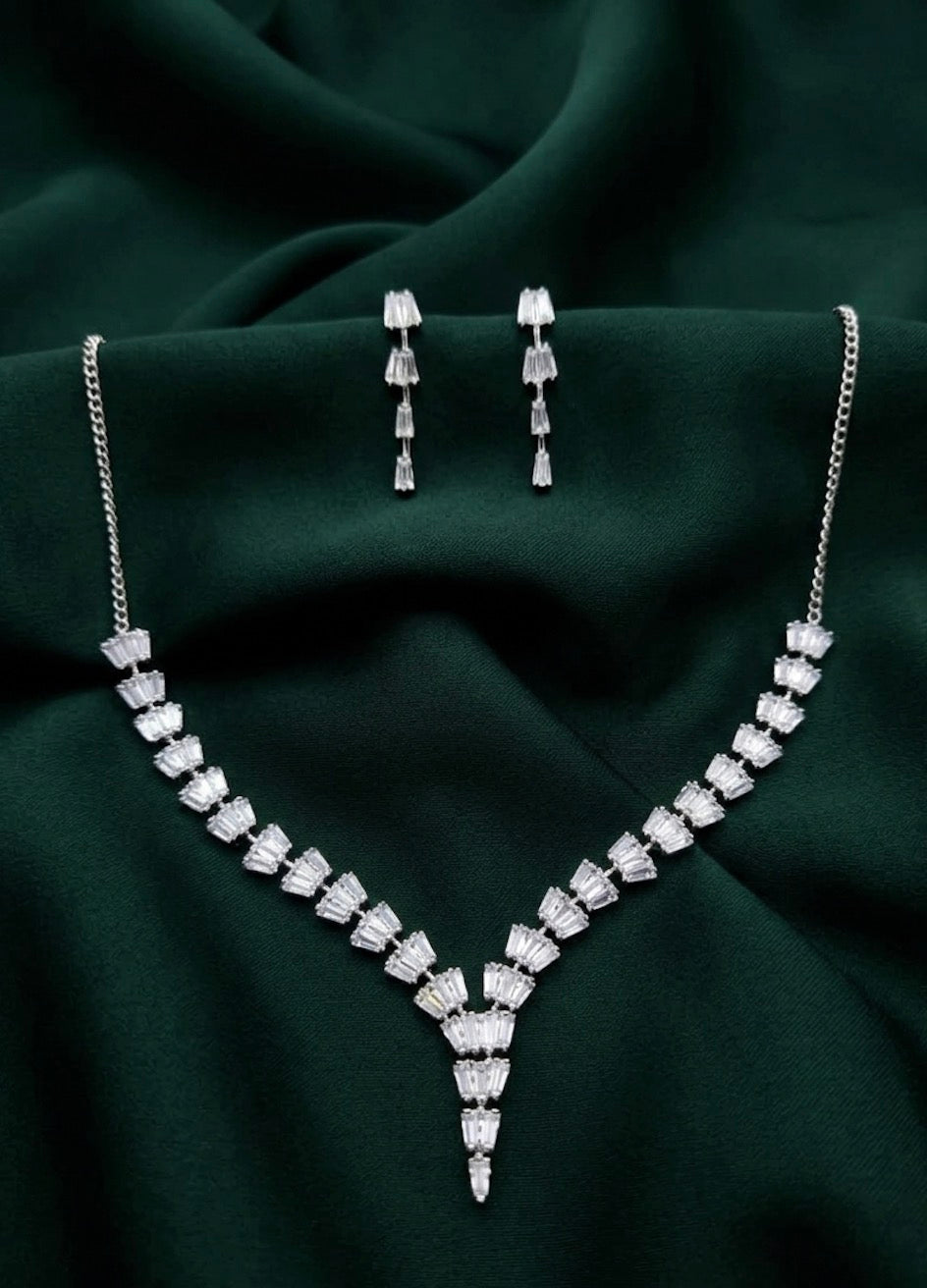 Silver Plated Antique Design Diamond Necklace With Earrings