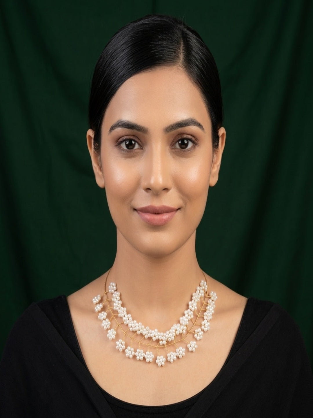 Women Gold-Plated Pearls Beaded Necklace