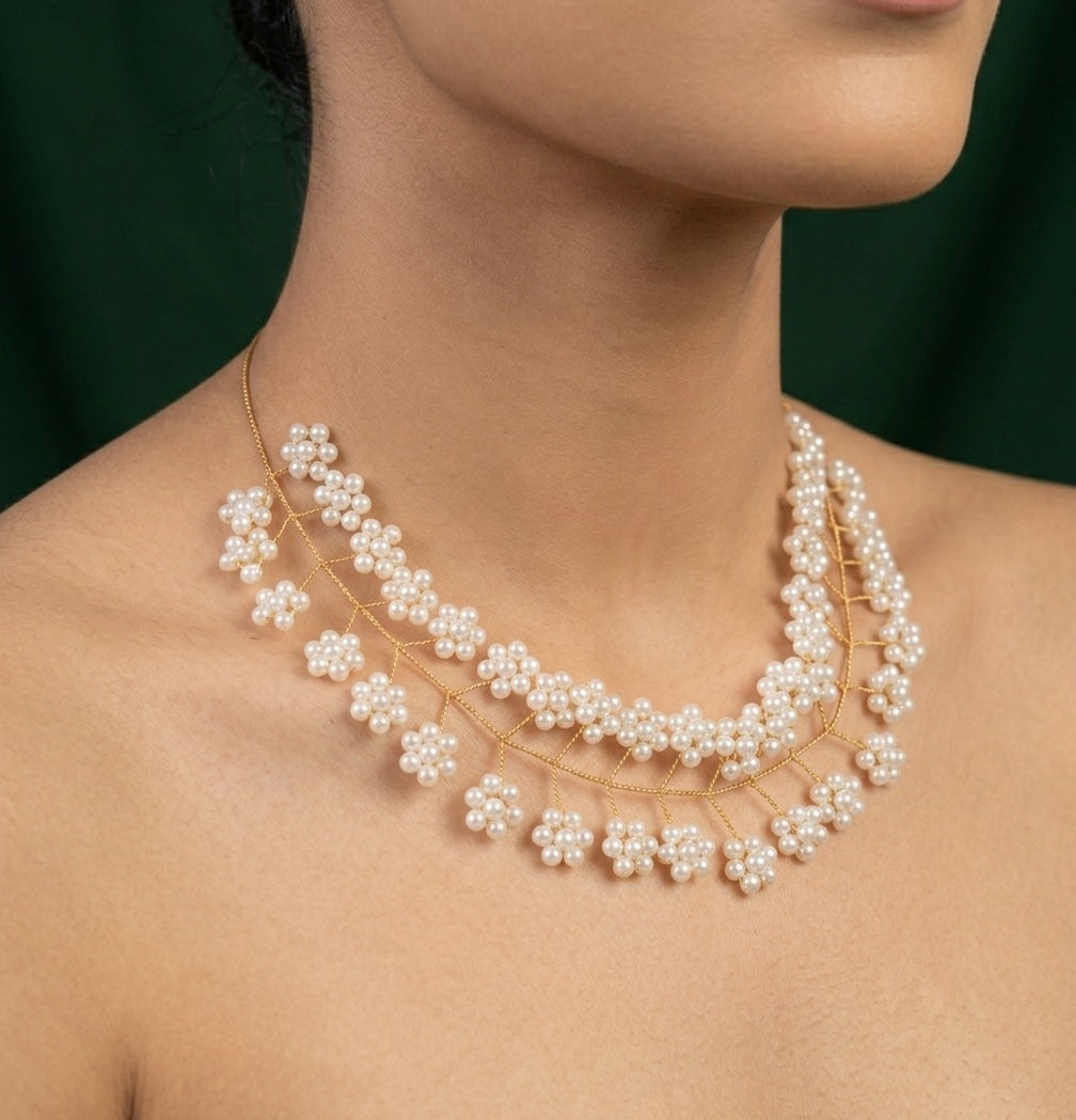 Women Gold-Plated Pearls Beaded Necklace