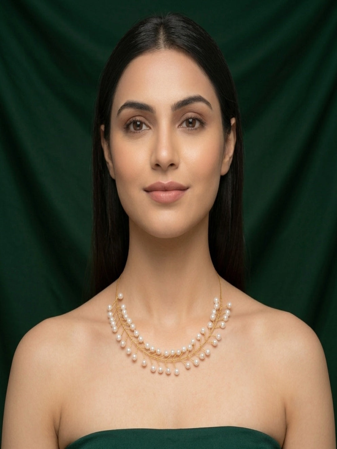 Women Gold-Plated Pearls Beaded Necklace