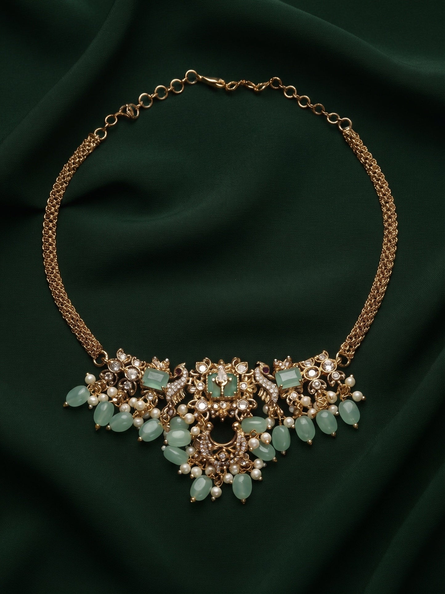 Women Gold-Plated Pearls Beaded Necklace