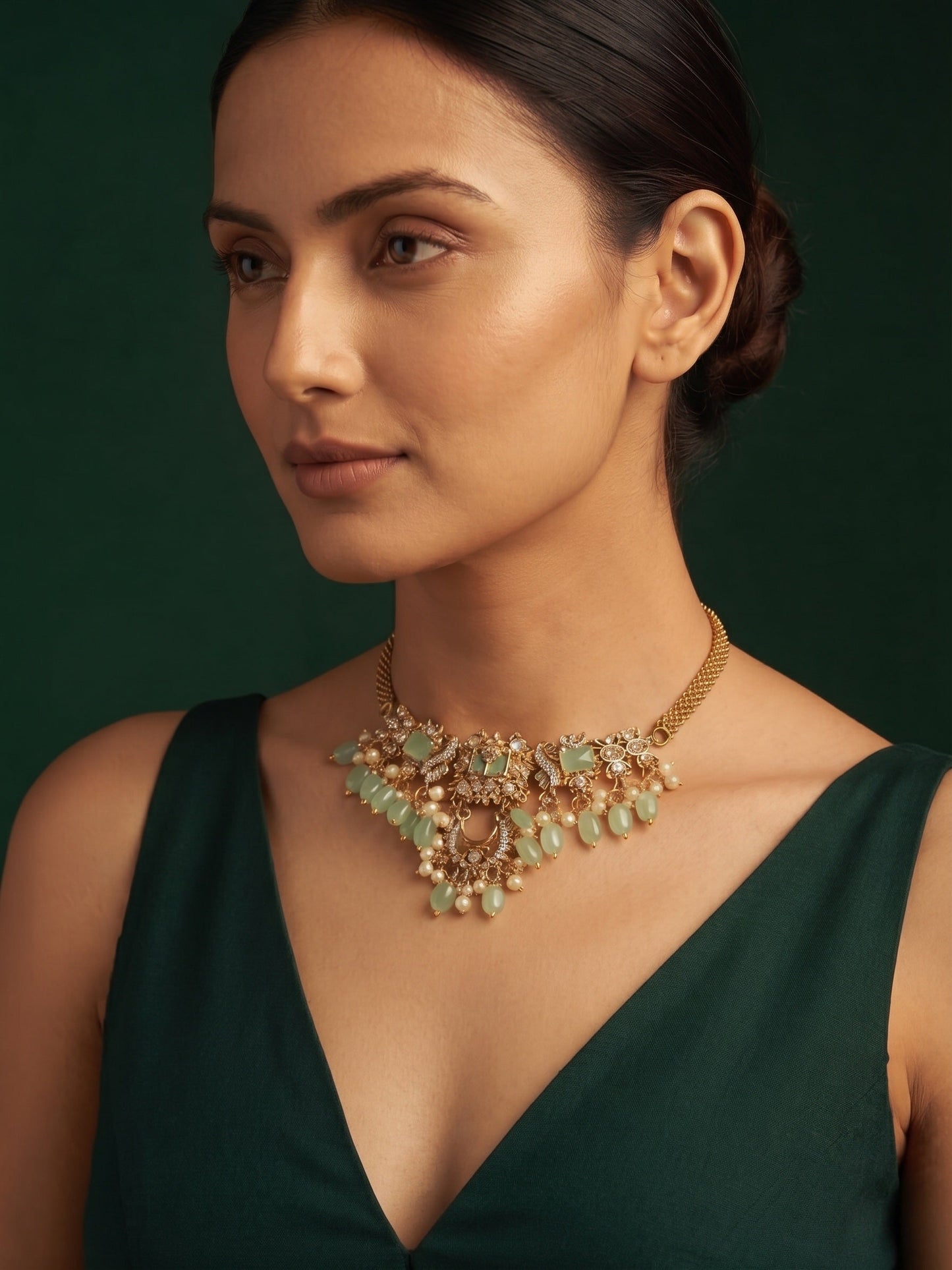 Women Gold-Plated Pearls Beaded Necklace